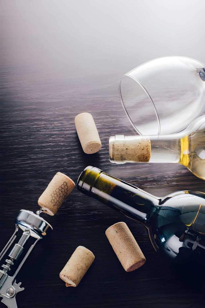 Bouteille et verre de vin Saint-André-de-Cubzac